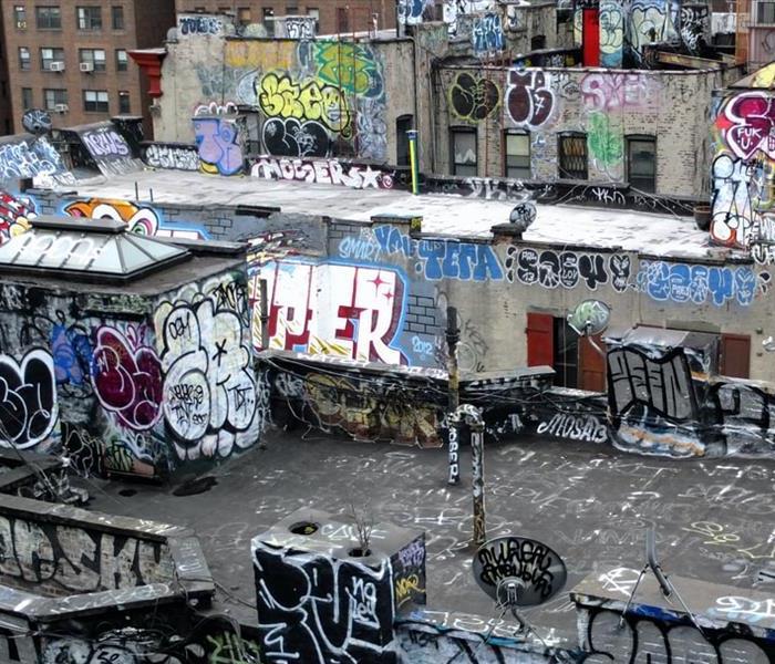 grafitti rooftop